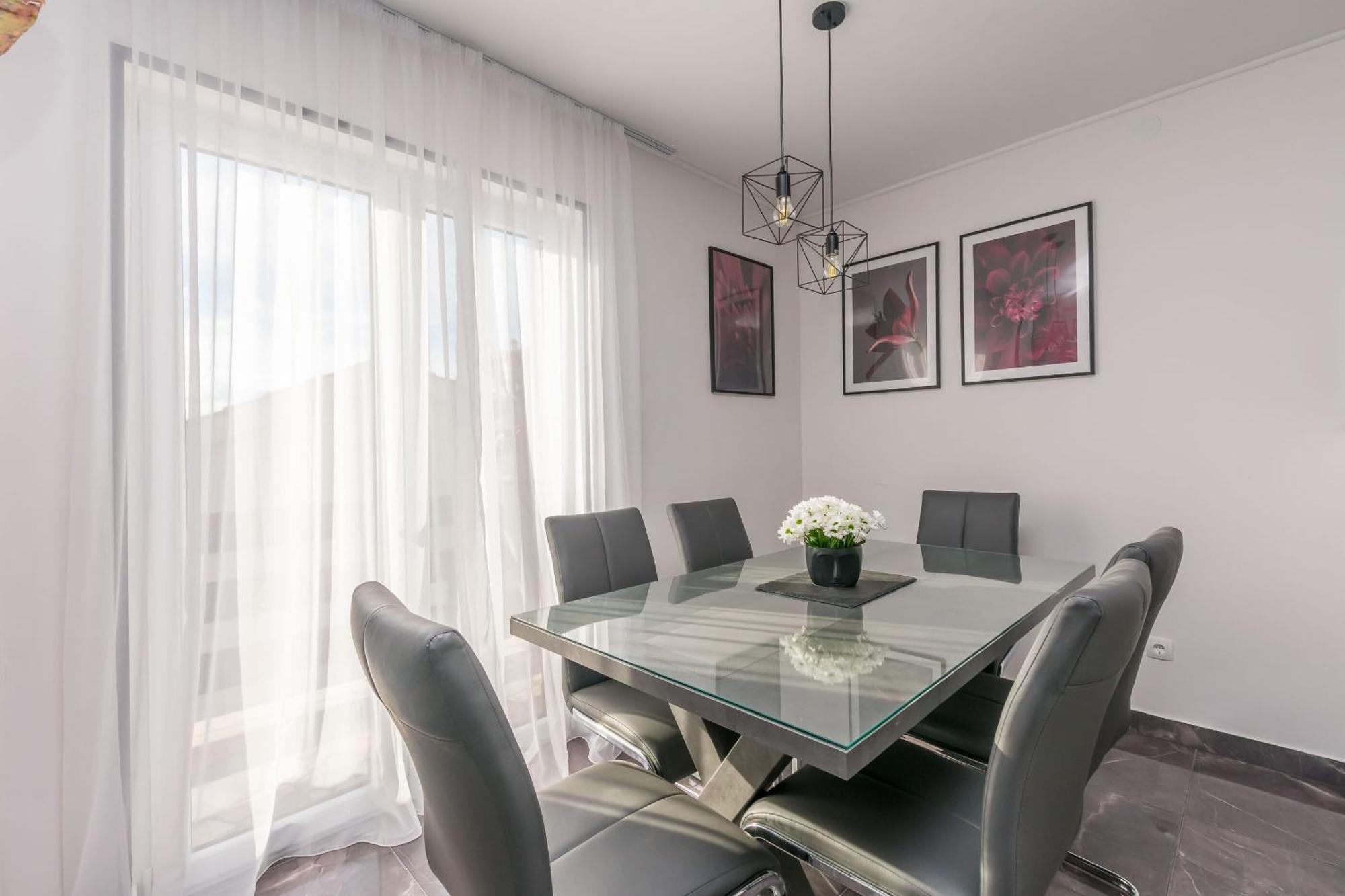 Duće Apartments Mladen מראה חיצוני תמונה
