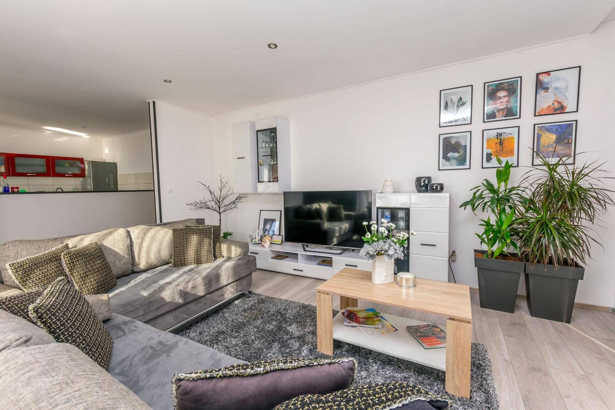 Duće Apartments Mladen מראה חיצוני תמונה