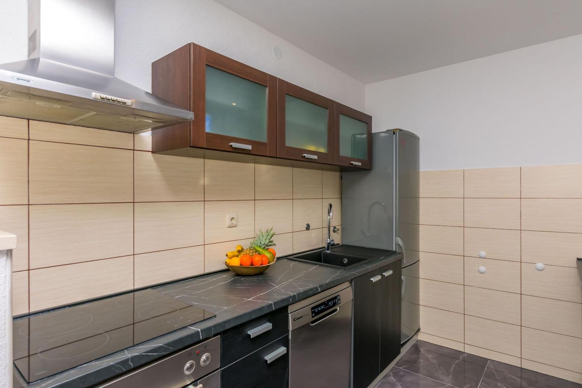 Duće Apartments Mladen מראה חיצוני תמונה