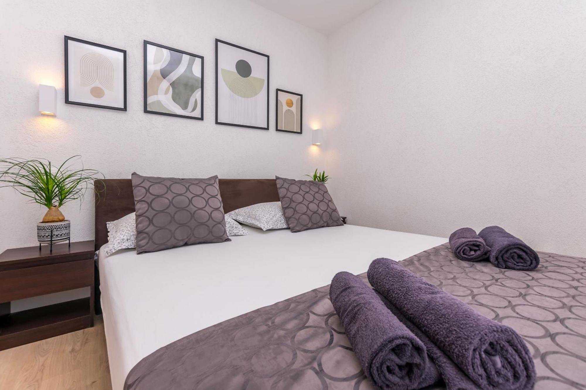 Duće Apartments Mladen מראה חיצוני תמונה