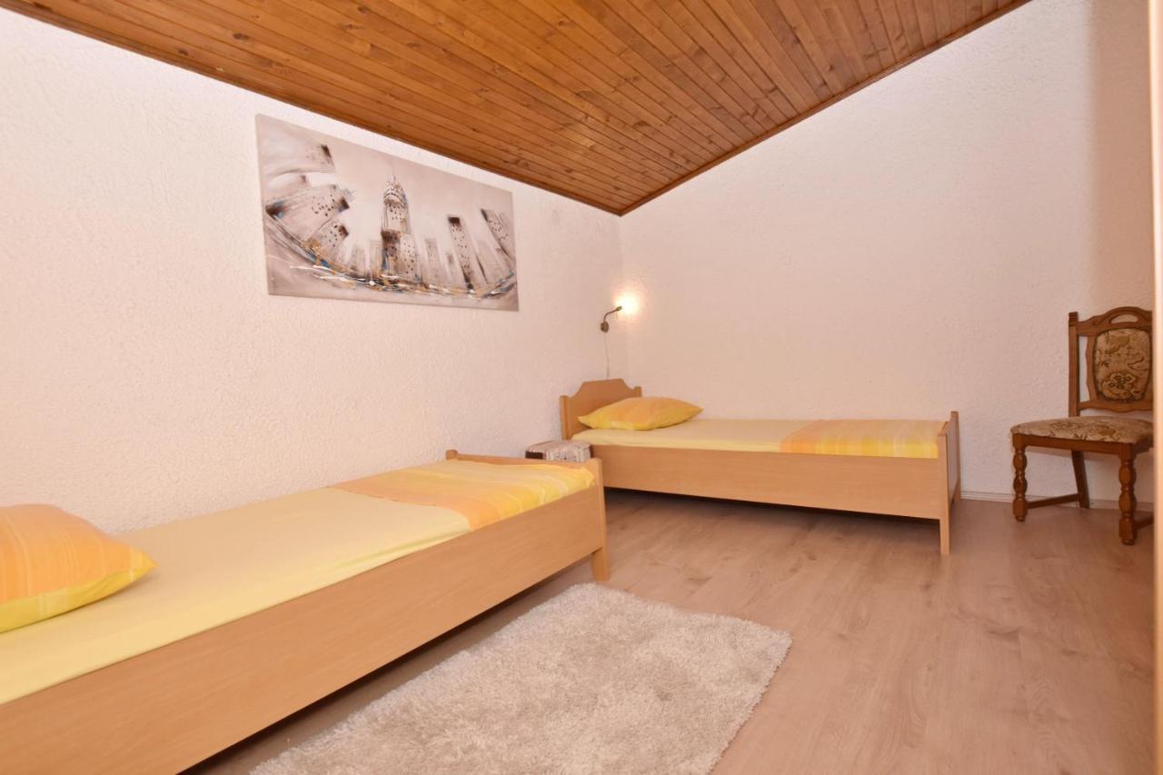 Duće Apartments Mladen מראה חיצוני תמונה
